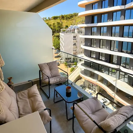 Beachfront Escape 5 Star Resort, Balcony And Parking *
